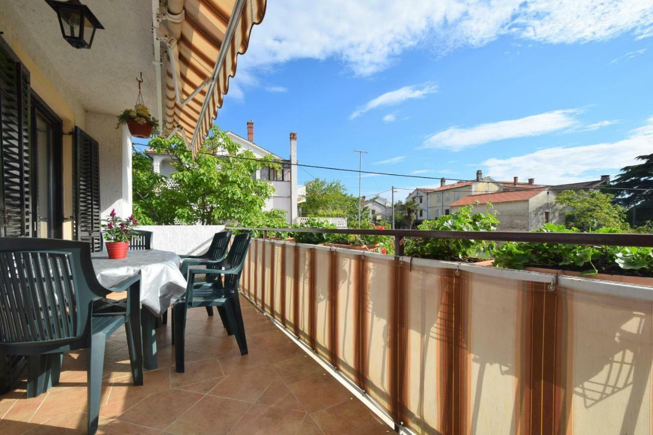 Apartment Biserka Malinska Buitenkant foto